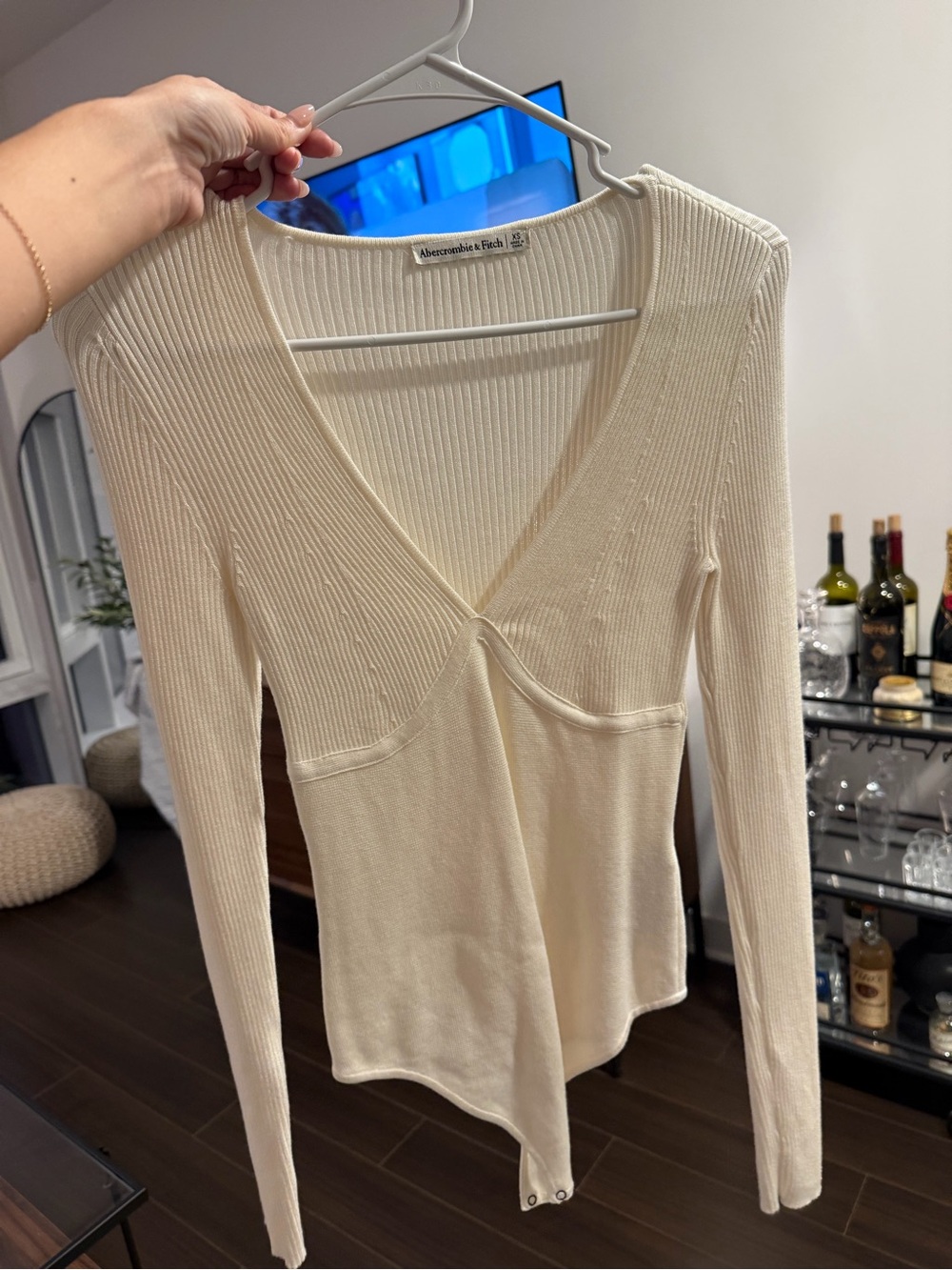 Abercrombie & Fitch Ivory Ribbed V-Neck Long Sleeve Top